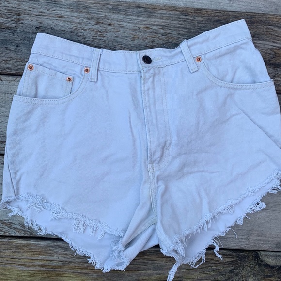 HIGH WAISTED JORDACHE CUT OFF SHORTS - Picture 2 of 2